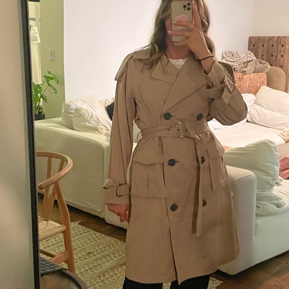 WORN ONCE VERA WANG TRENCH - Picture 5 of 5